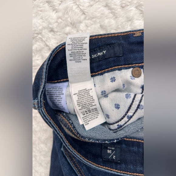 Lucky Brand Dark Blue Indigo Wash Stella Skinny Jeans Size 26 Classic EUC Denim - Picture 11 of 12